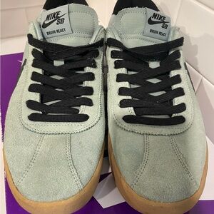 Nike SB Bruin React Men's Shoes - Light mint and Black with Gum soles